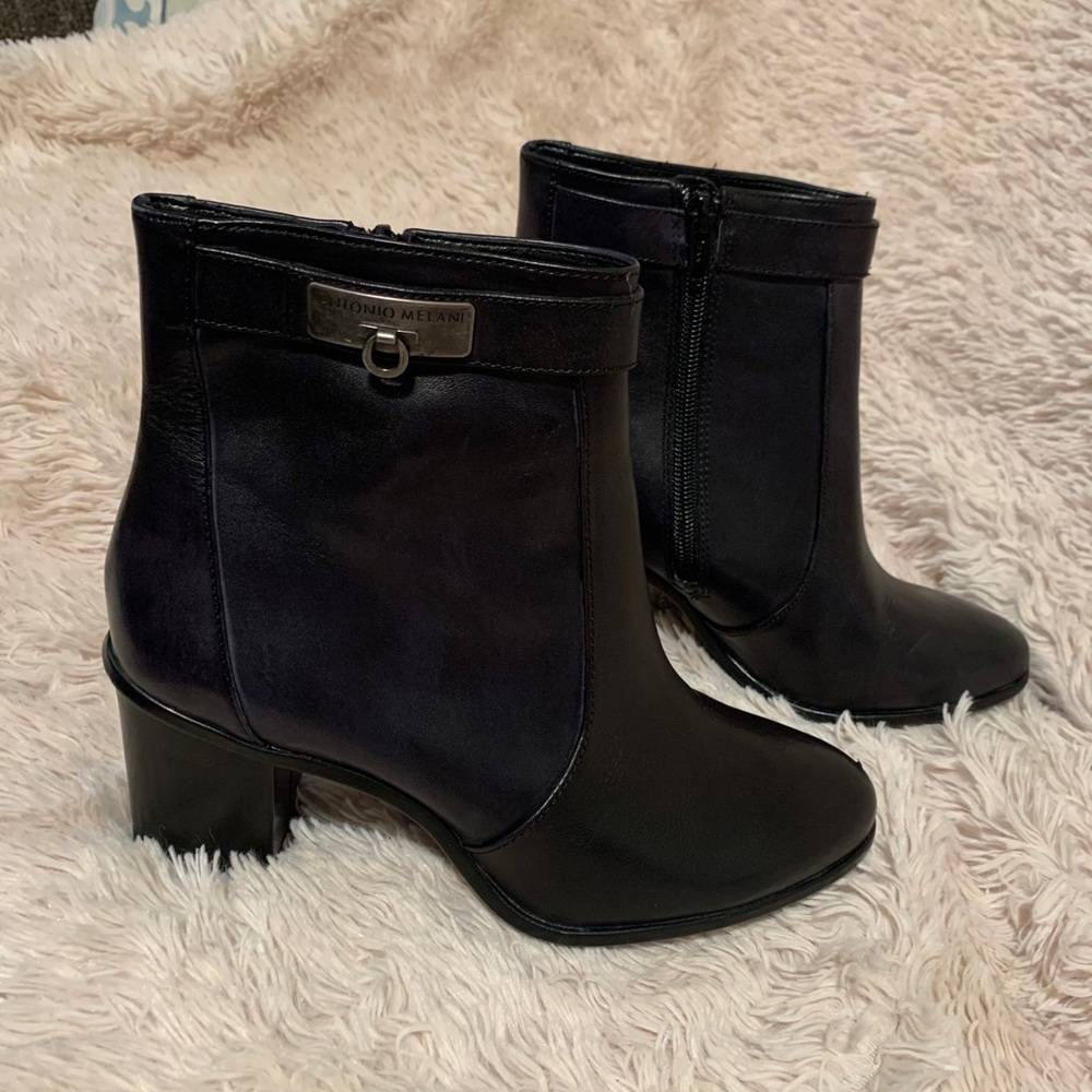 Antonio Melani Blk Leather Booties, Brand New, 7